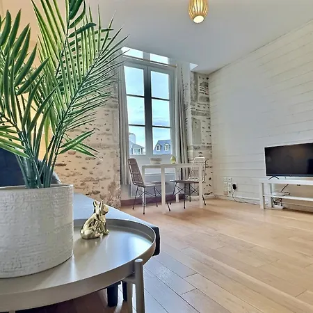 Wonderhost, Les De La Place Margot Apartamento Pau