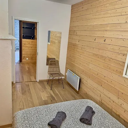 Apartamento Wonderhost, Les De La Place Margot Pau