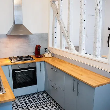 Apartamento Wonderhost, Les De La Place Margot Pau